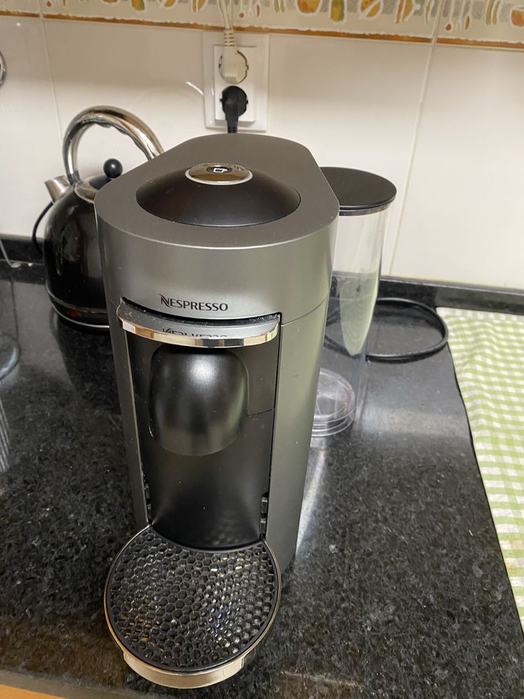 Nespresso Vertuo Plus automatica