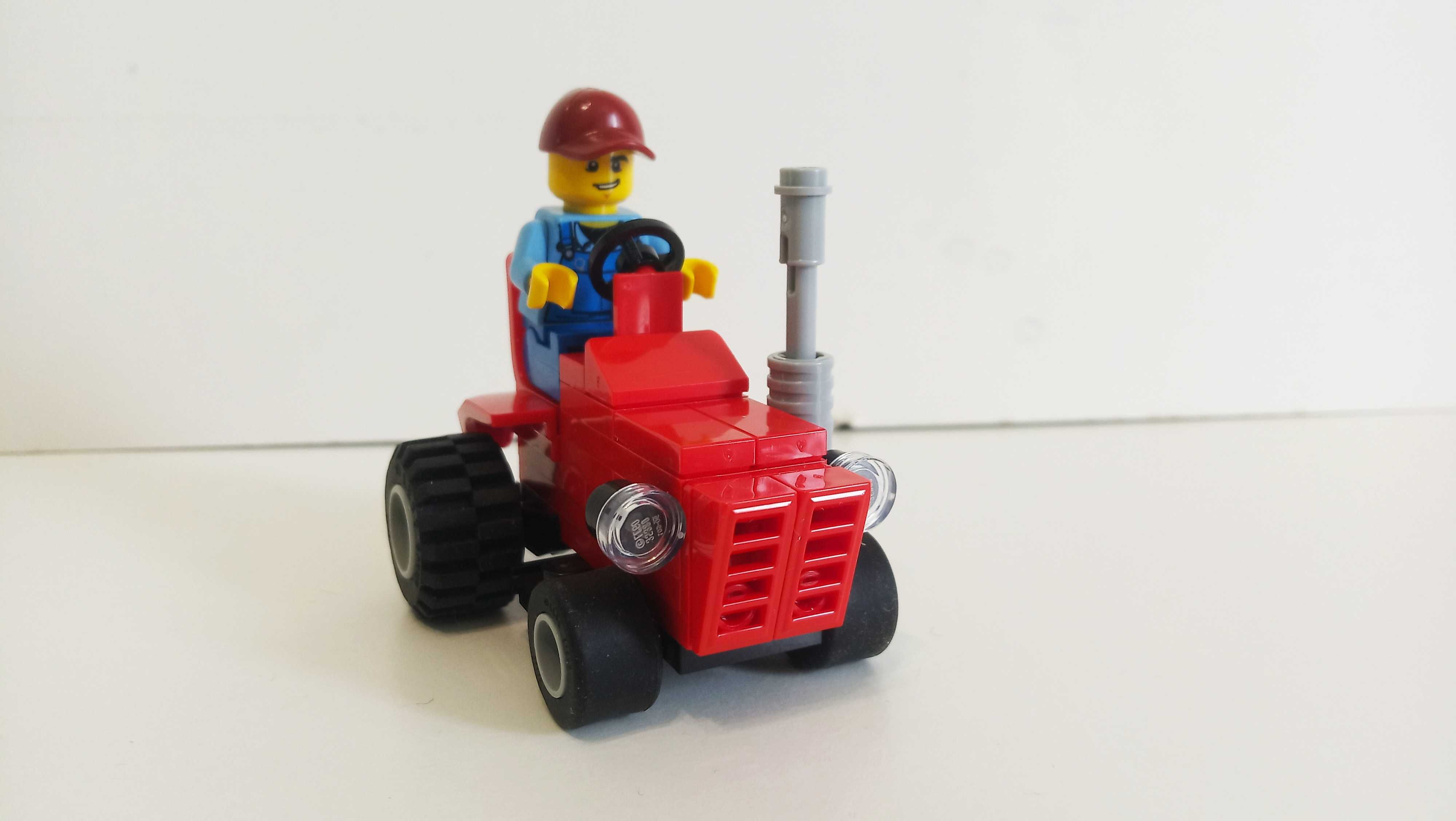 Lego Moc traktorek ursus c360 z przyczepką z drzewem