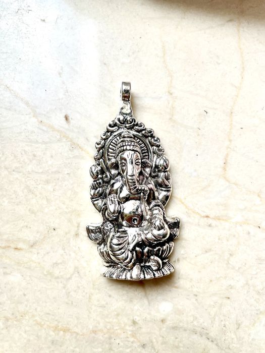 Wisior do łańcuszka metal słoń Kriszna Budda