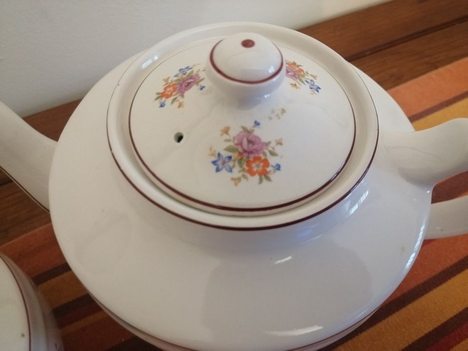 Conjunto de bule e Açucareiro da Loiça de Sacavém