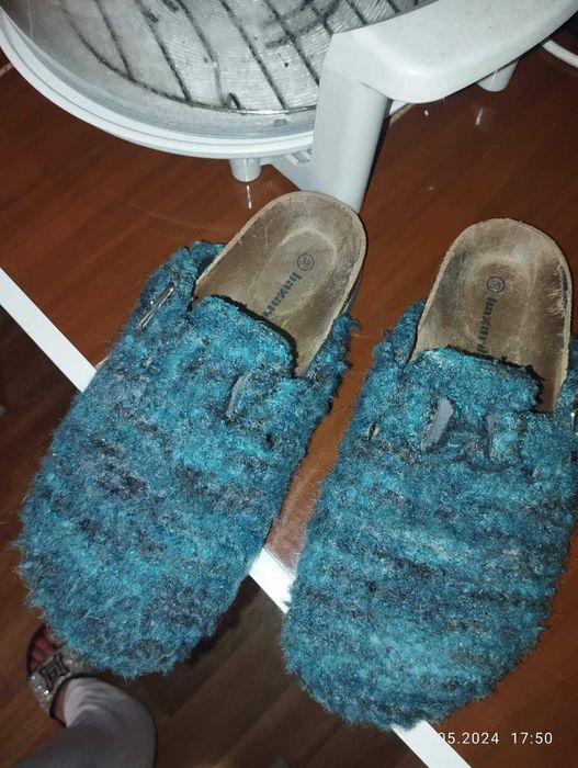 Шльопанці в стилі Birkenstock в чудовому стані.