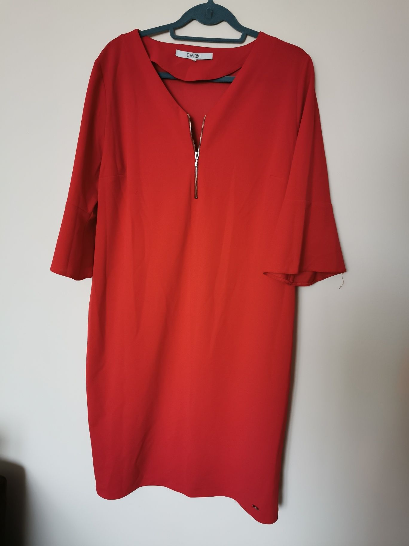 Sukienka czerwona rozszerzane rękawy emoi mini midi 46 48 3XL 4XL