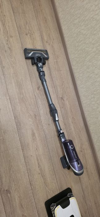 Моющий беспроводной пылесос керхер