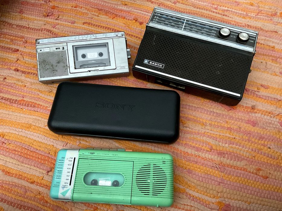 Rádios e Antenas Antigos (JVC / Sanyo / Sharp / Sony)