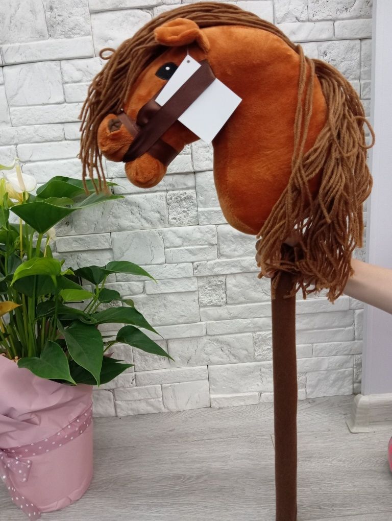 Hobby horse głowa konia na kiju długowłosy