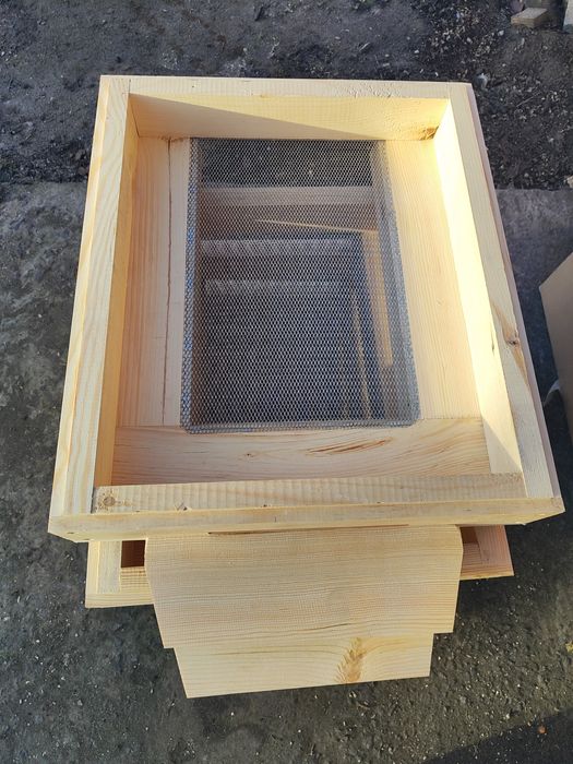 Вулики корпусні на 10-12рамок