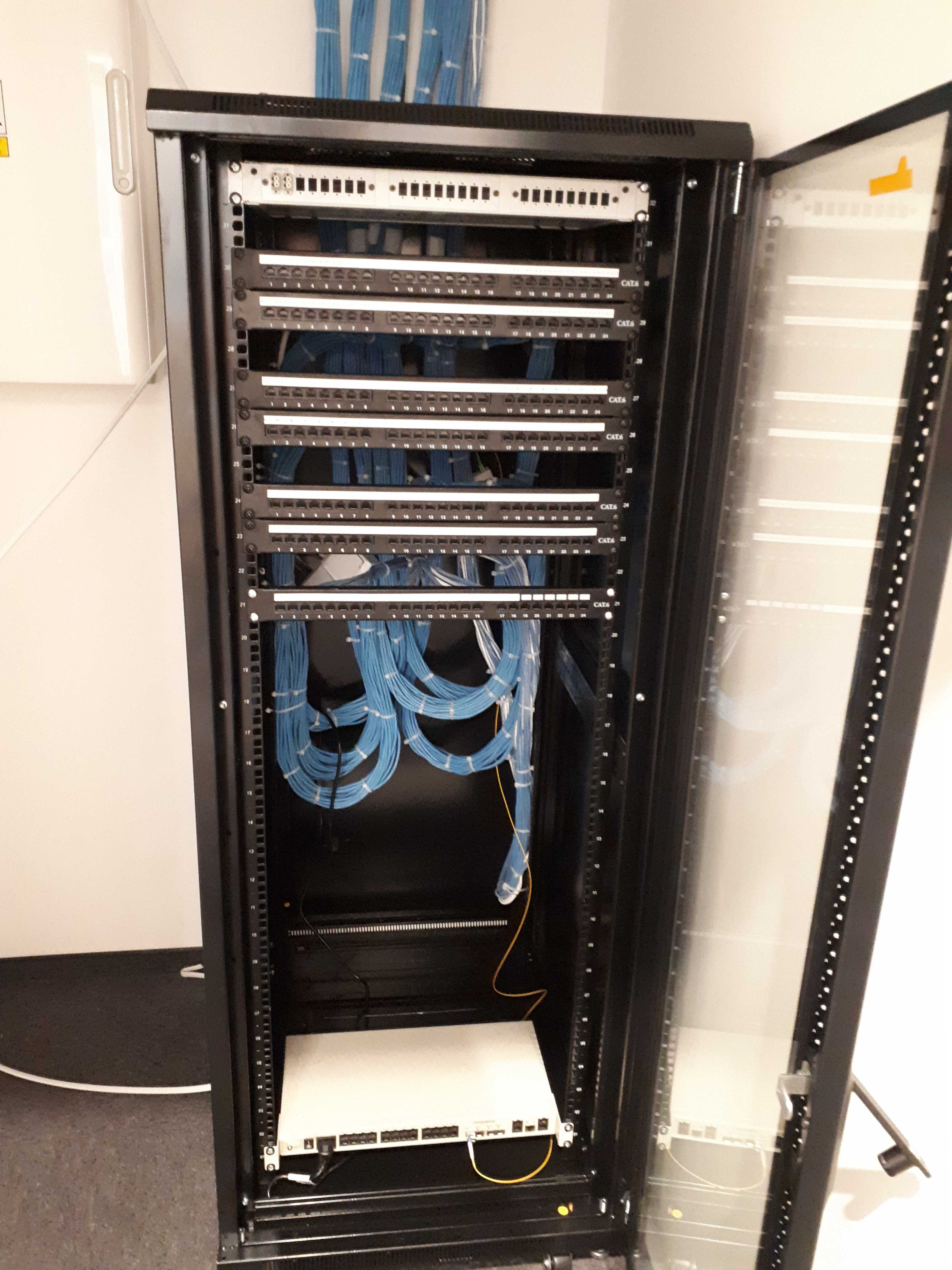 Instalacje montaż sieć ethernet LAN rj45 spawanie światłowodów, RACK