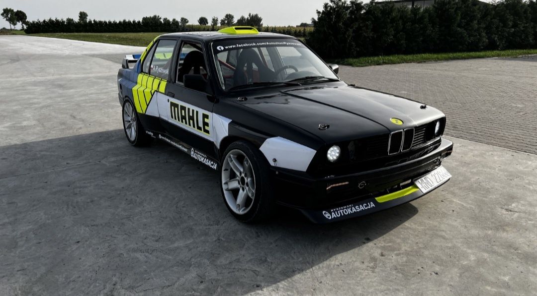 BMW e30 / 4.4 / 326 KM / DRIFT / klatka / wózek e39