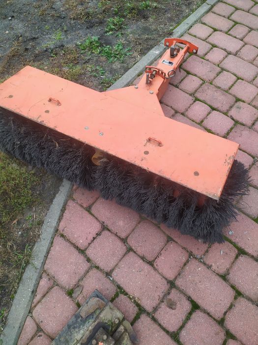 Hako kosiarka zamiatarka odśnieżarka