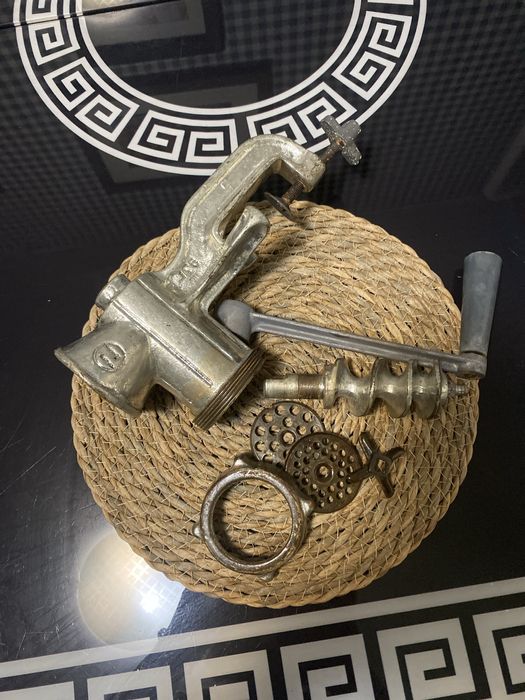 Ручна мясорубка ( последняя модель СССР)