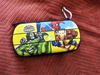 Pokrowiec Marvel Super Hero Squad do PlayStation Vita oraz PSP