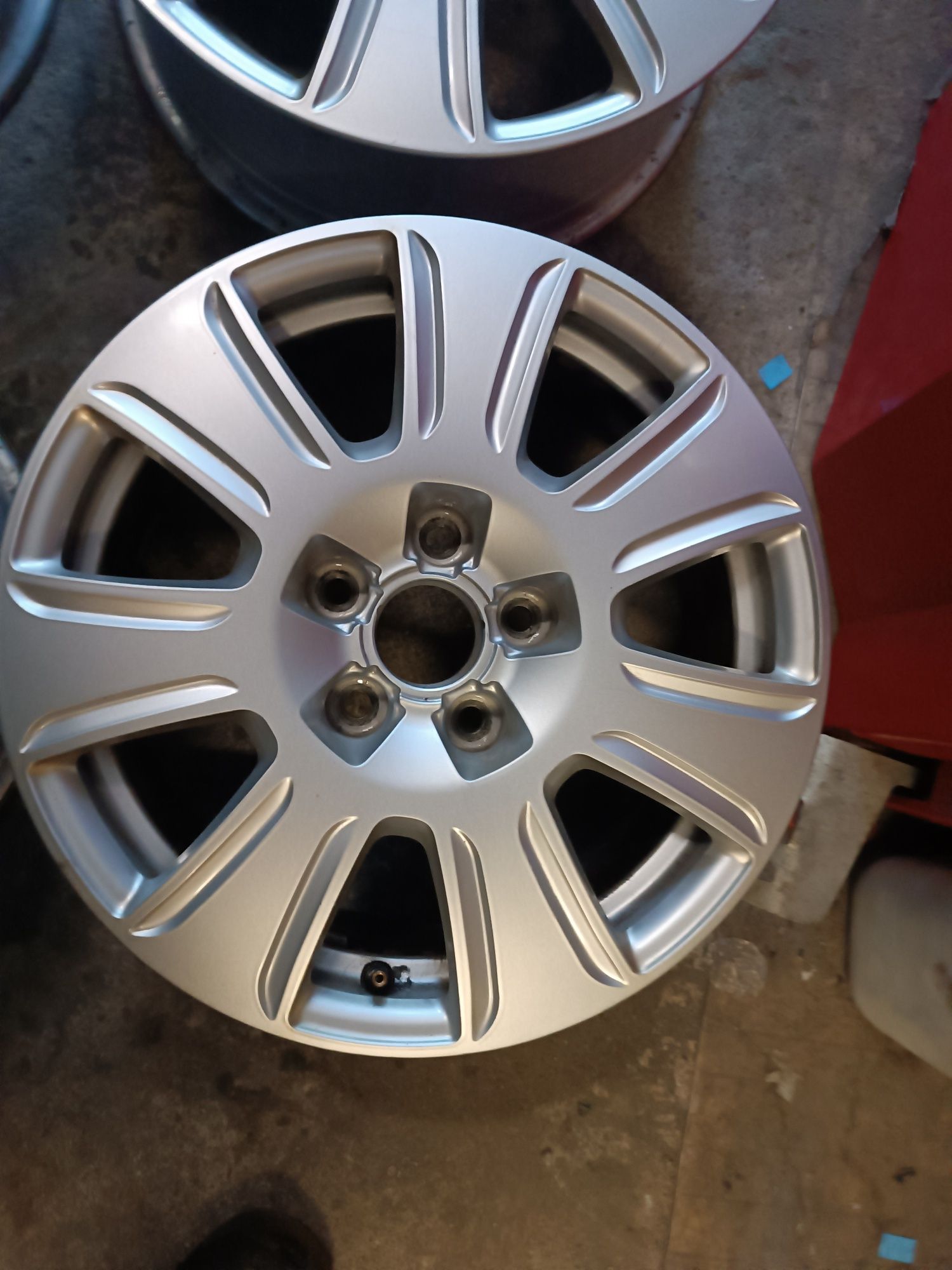 Sprzedam oryginalne alufelgi do Audi 5x112 r16