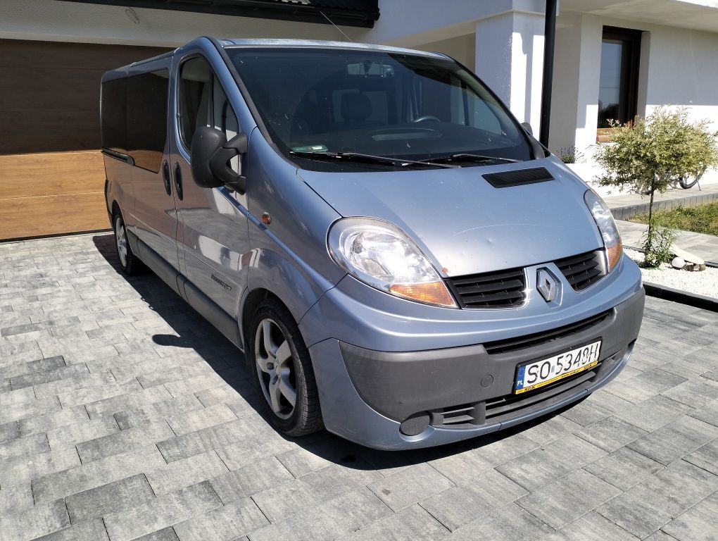 Renault Trafic II long 2.0dci hak 9 osobowy