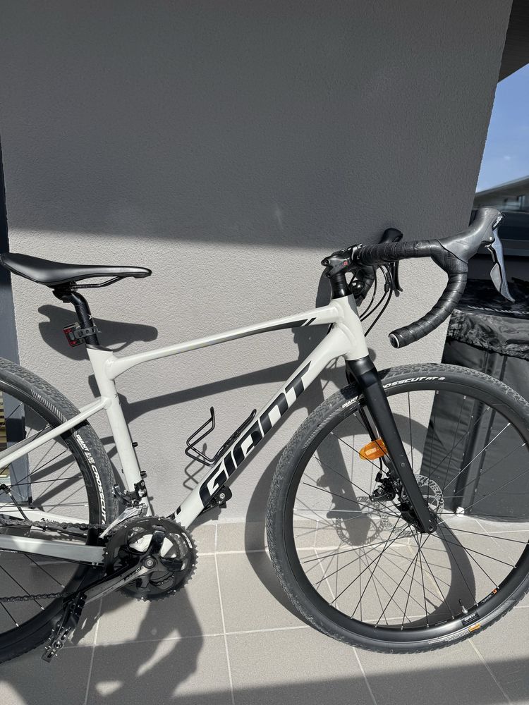 Rower Gravel Giant Revolt 2 roz. S (2021)