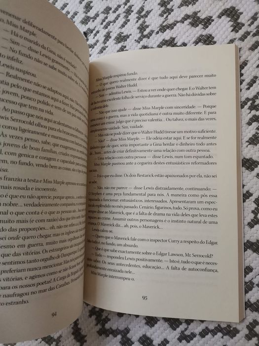 Jogo de espelhos, de Agatha Christie