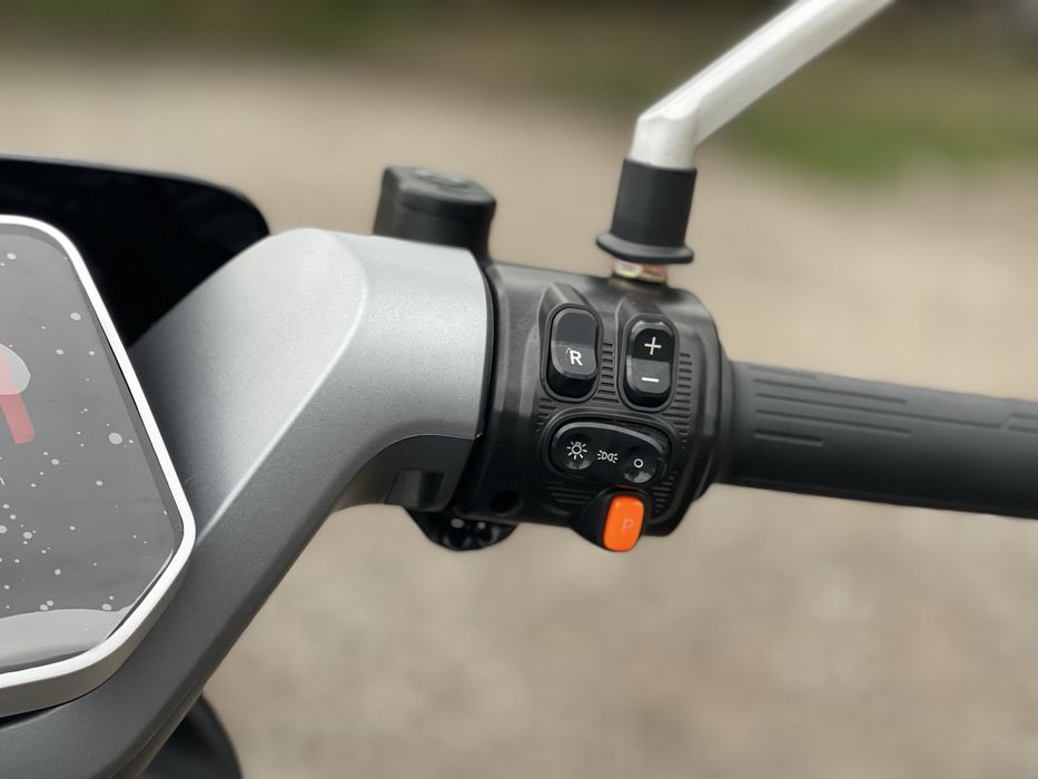 Електроскутер GTM Volt 1500