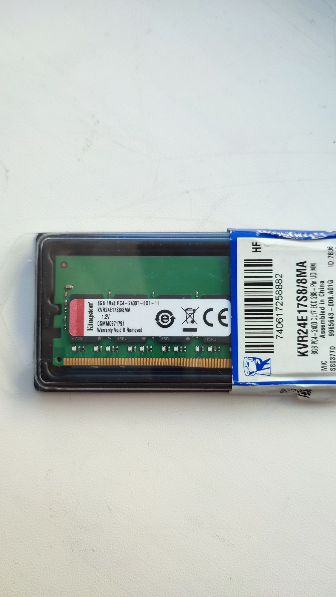 Оперативна пам'ять Kingston DDR 4 2400 MT/s 8 GB