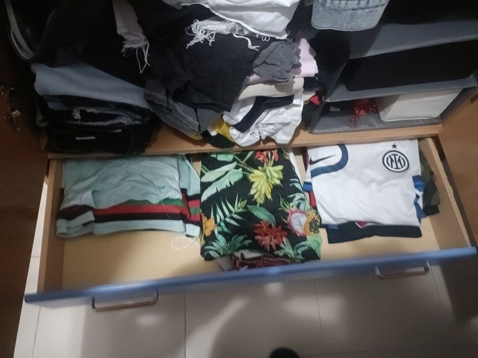 Vendo roupeiro usado mas em muito bom estado