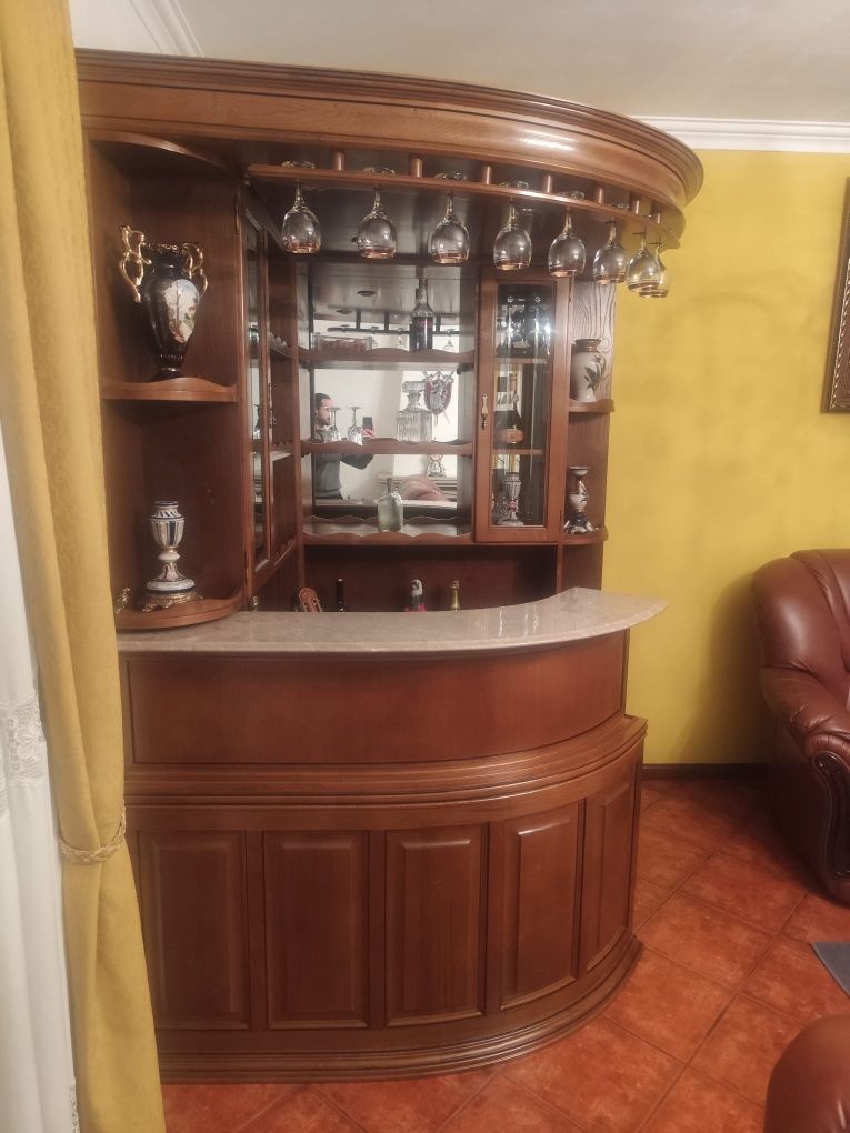 Bar de sala completo em excelente estado