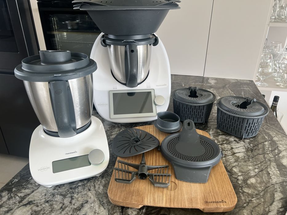 Thermomix 6 + Thermomix Friend + dodatki