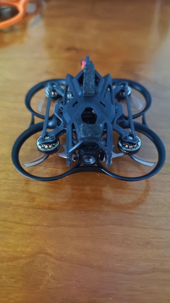 Drone Pavo Femto Versão PNP + 8 Baterias