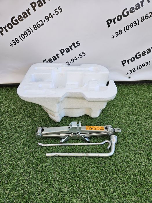 Оригінальний штатний органайзер домкрат Nissan Micra 2011-2016| Note