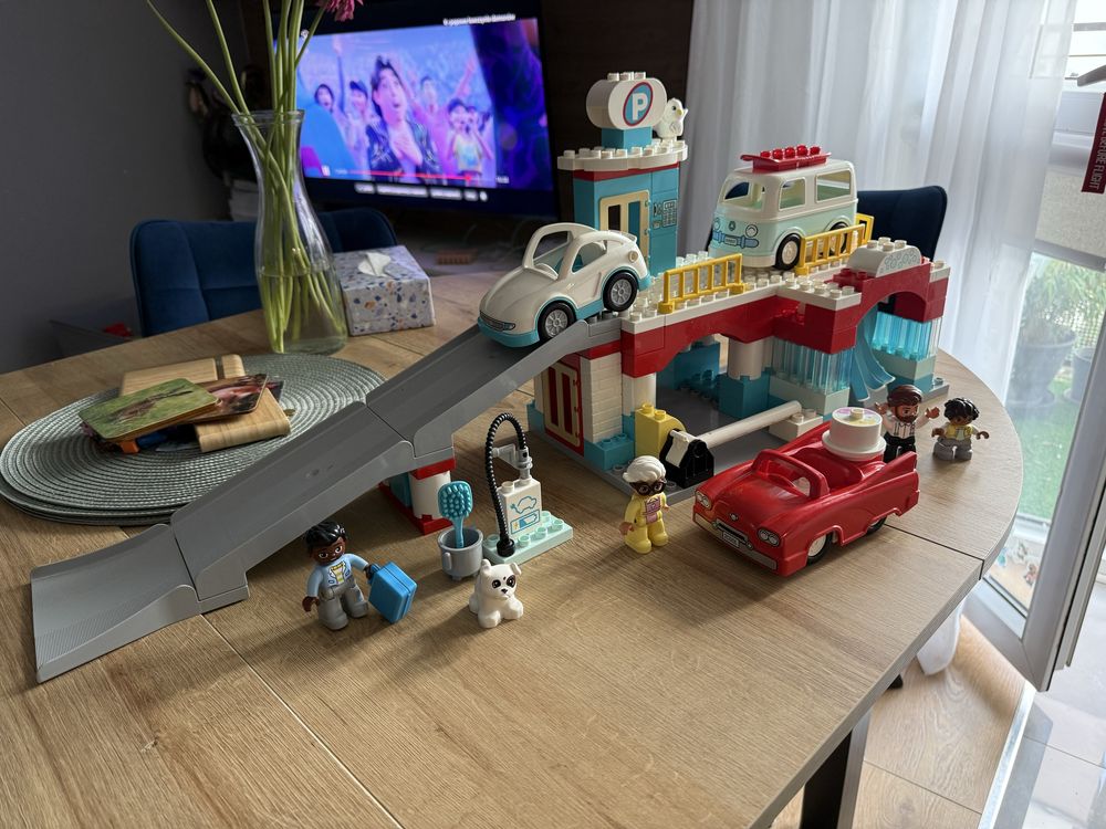 Lego Duplo 10948 parking podziemny i myjnia