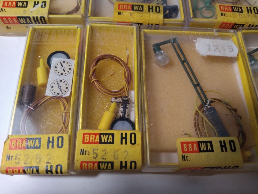 Elementy makiety H:0 latarnie sygnalizatory zegary Vintage