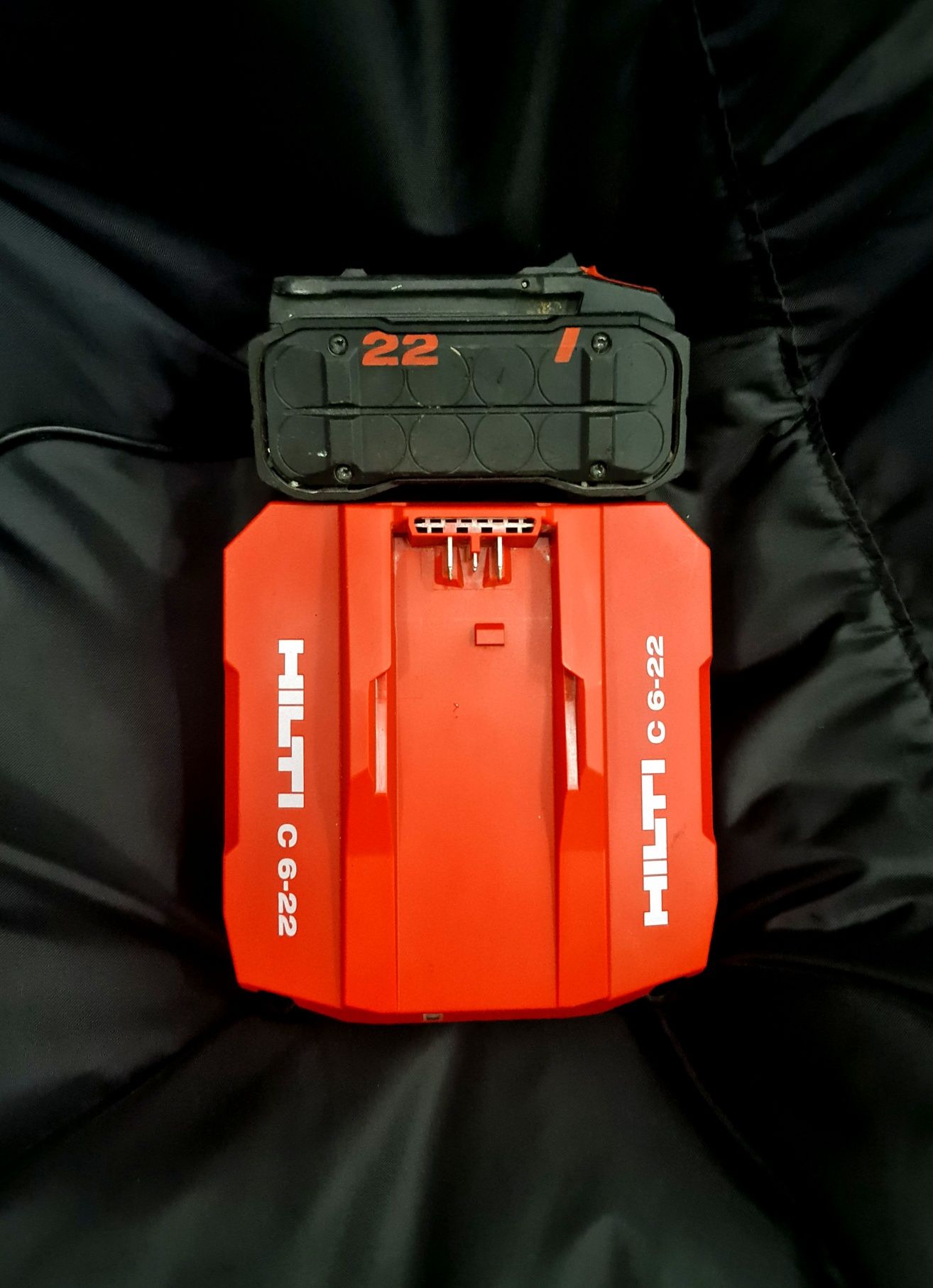 Швидке Зарядне HILTI nuron і акумулятор 5.2Аг