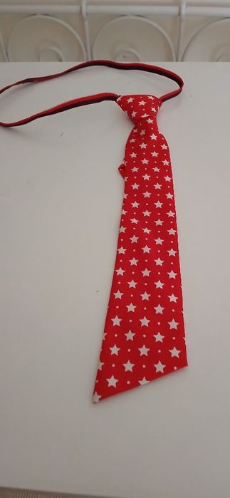 Gravata de senhora, nova