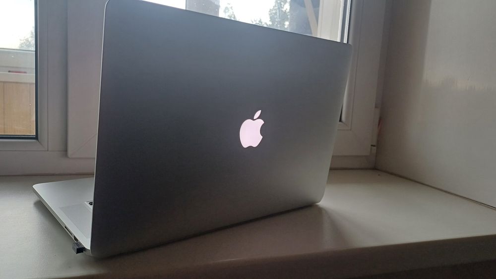 Apple Macbook 15pro RETINA Intel Core i7