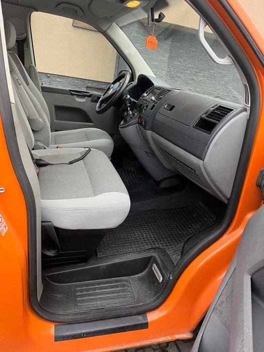 Volkswagen Transporter T5 wersja LONG Caravelle