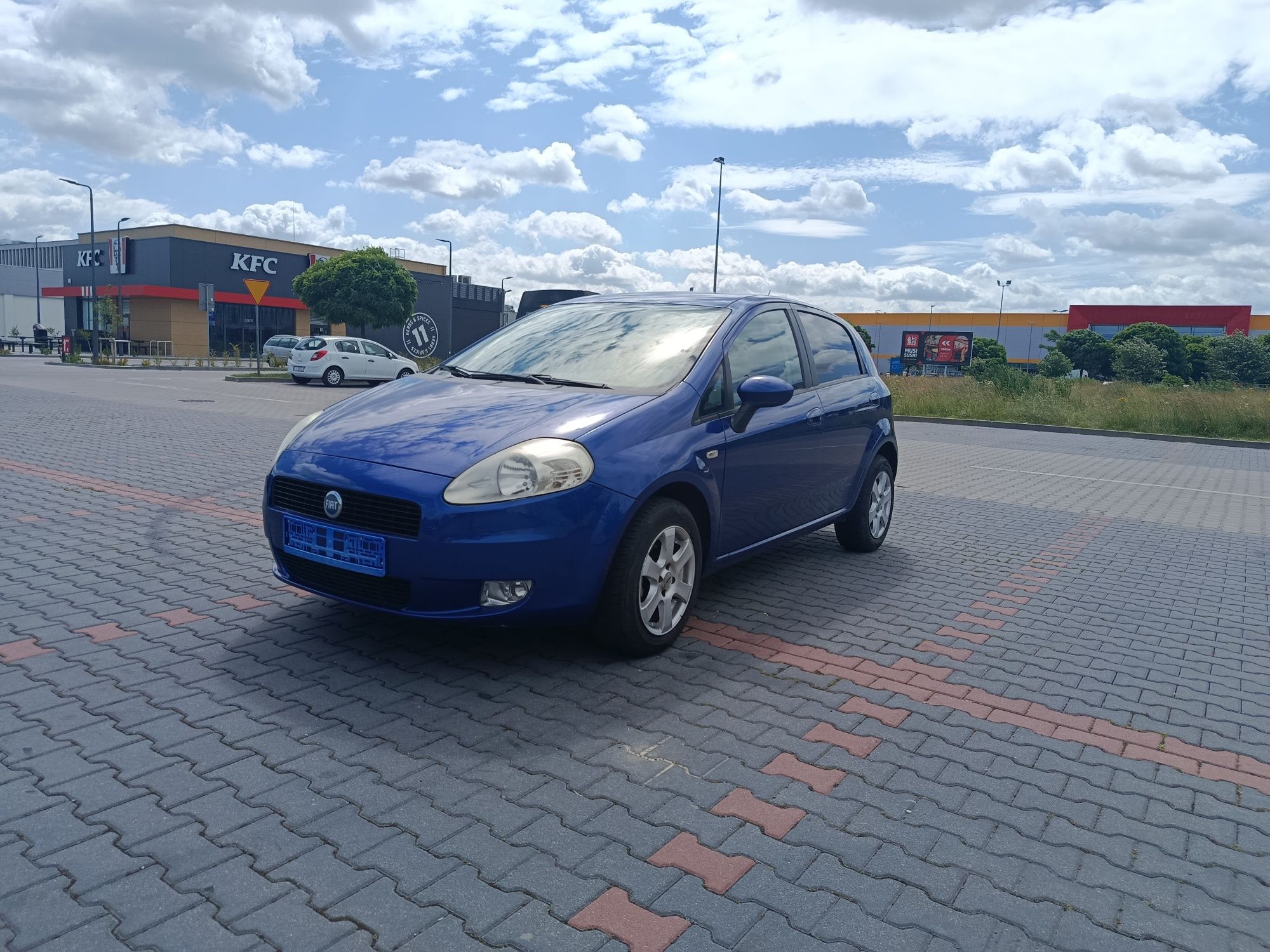 Fiat Grande Punto 1,4 16v 95 KM z Niemiec 6 biegow- klima