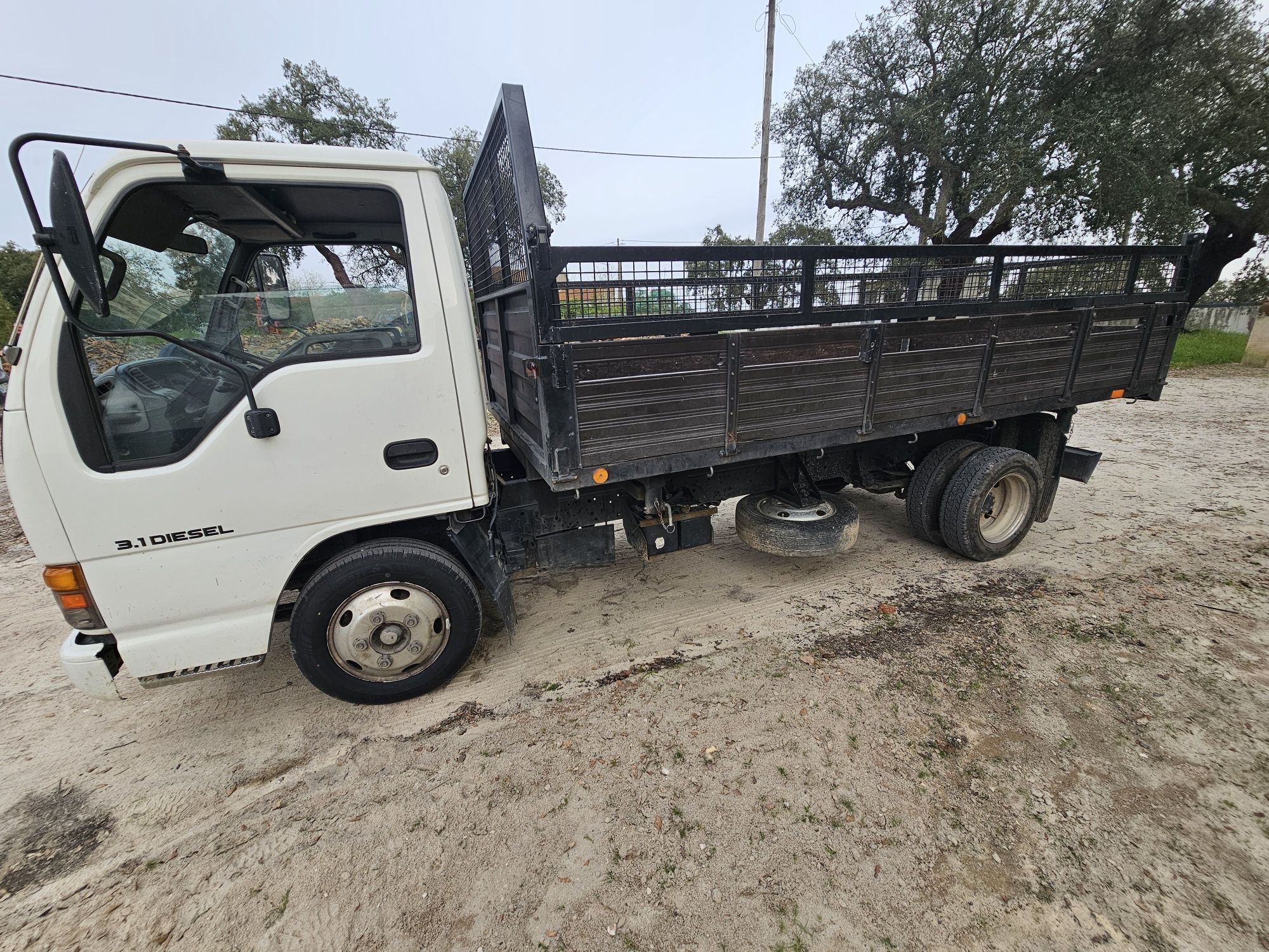 Isuzu nkr de 1998