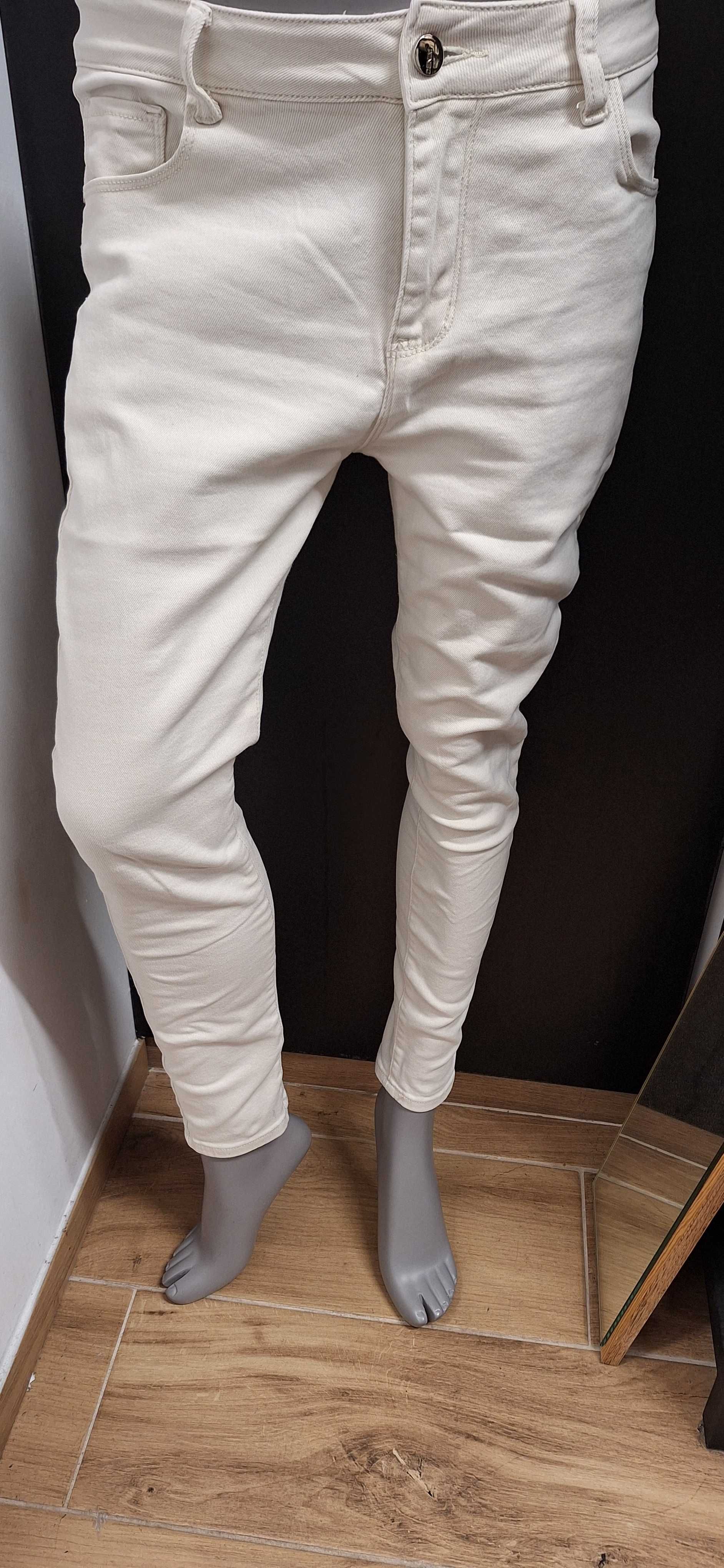 Spodnie skinny push-up 40