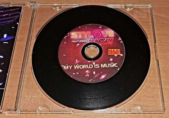 Stylove Feat. Naoky - My World Is Music (Maxi CD) (SPAIN)
