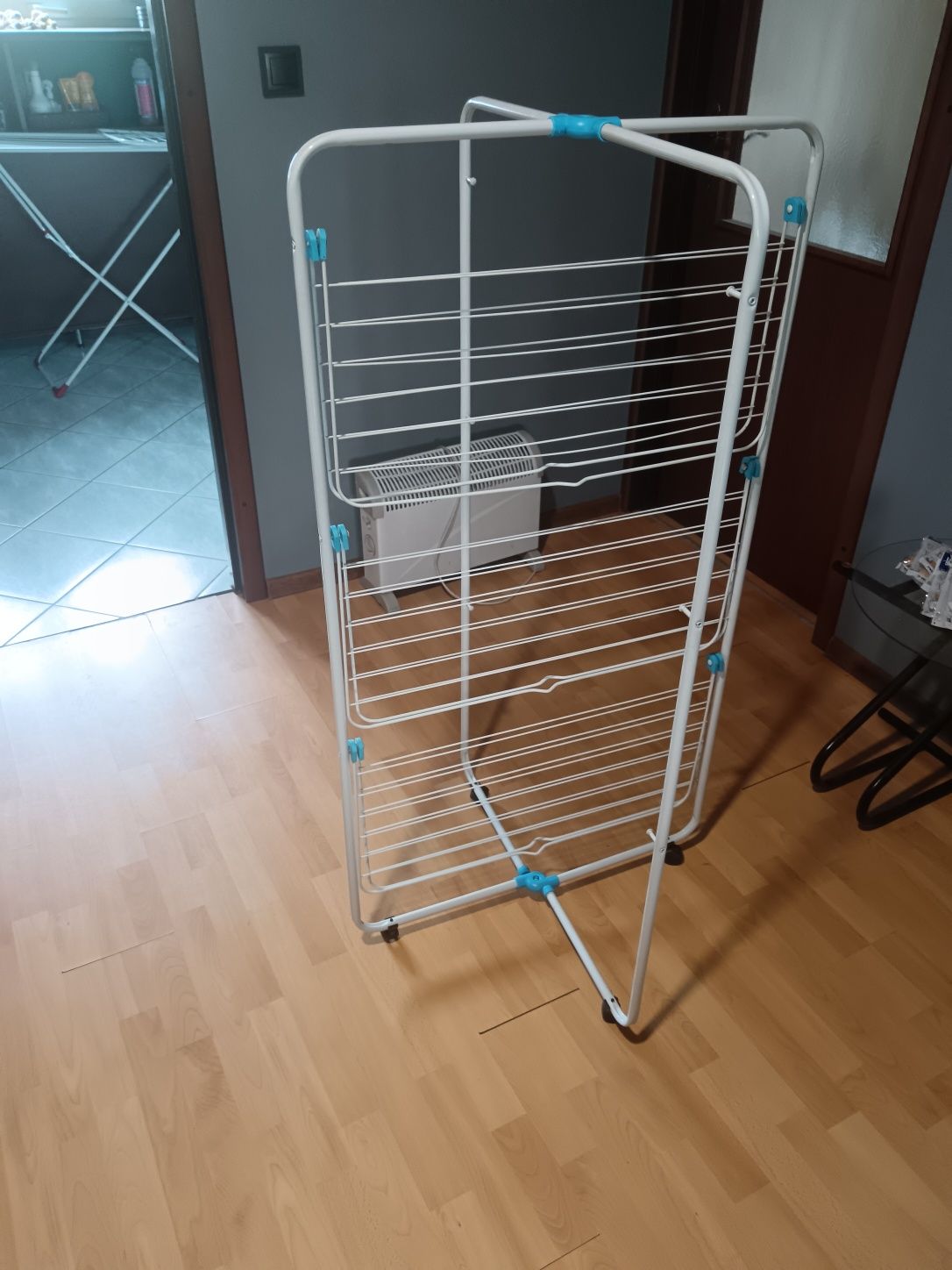 Suszarka na pranie pionowa kwadratowa