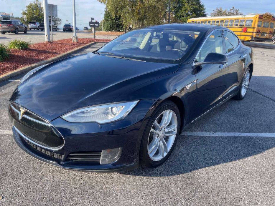 Tesla Model S 85      2014