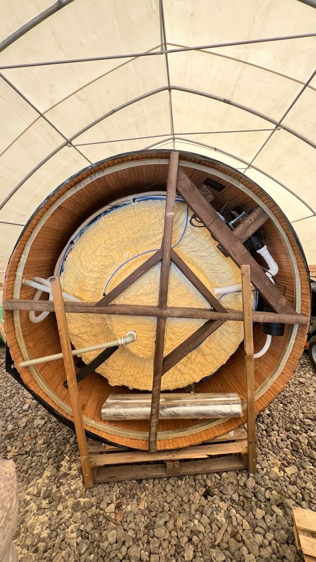 Balia ogrodowa od ręki z piecem na drewno i hydromasażem