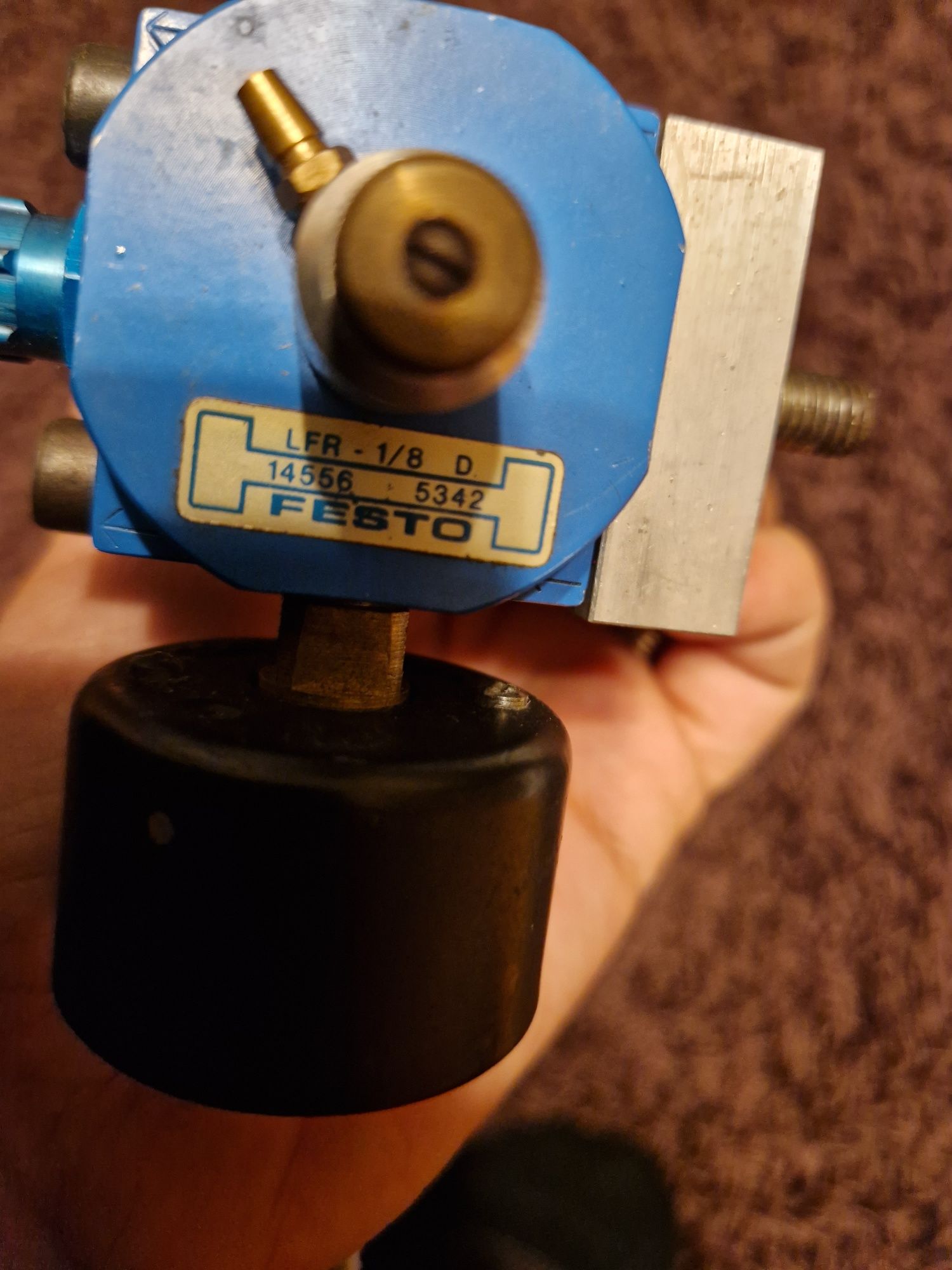 Filtr z regulatorem ciśnienia Festo LFR-1/8D