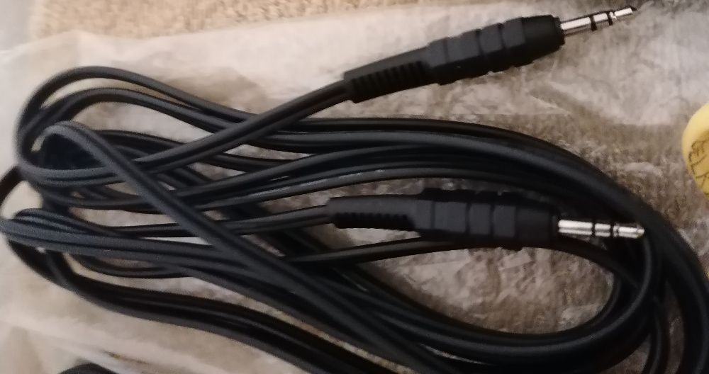 Cabos diversos uteis, ac,audio,skart,usb,vga (8 un)