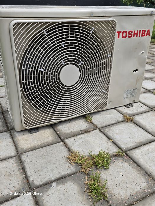 Продам кондиционер ТОSHIBA-12 на 22 фріоне на запчасти або відновлення