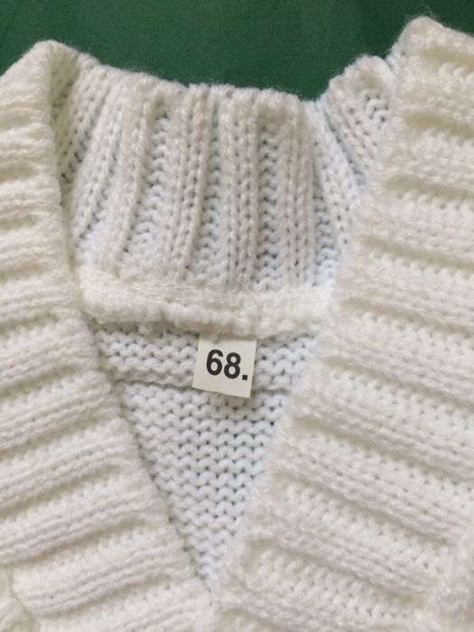 Sweterek na chrzest rozm. 68