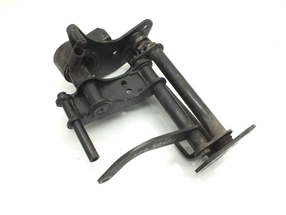 Gilera Nexus 125 wahacz sanki mocowanie silnika