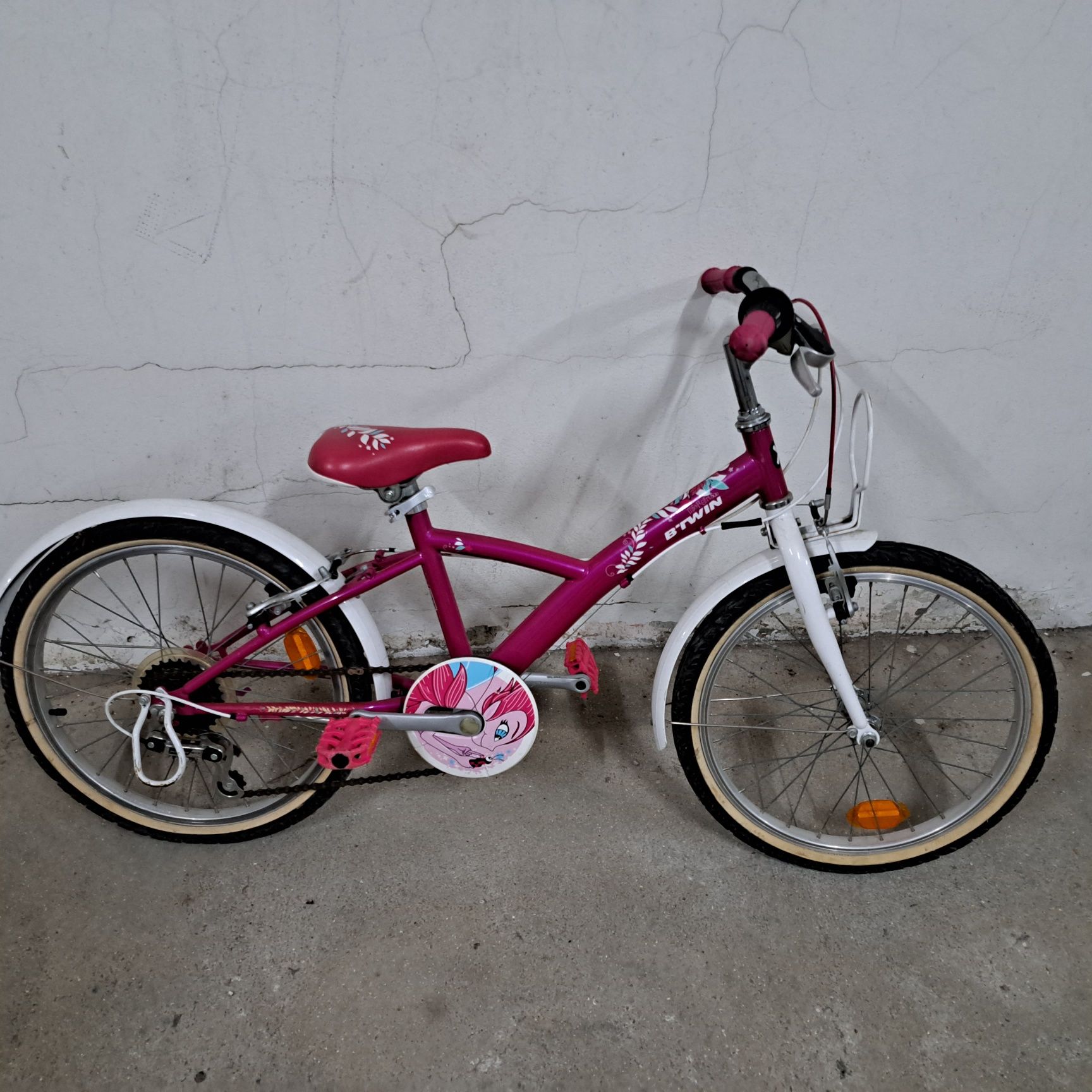 Bicicleta menina roda 20 marca Btwin