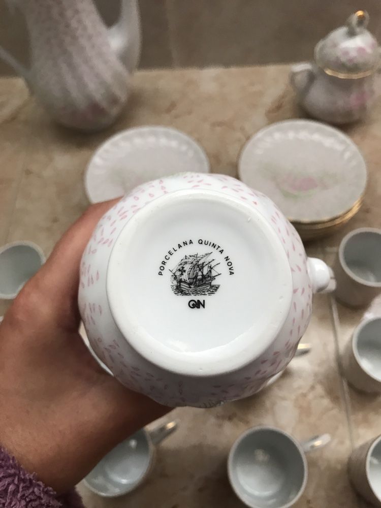 Conjunto de café de porcelana (loiça)