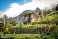 Casa Em Ruína Para Recuperar Com Terreno Em São Vicente|Ilha Da Madeir
