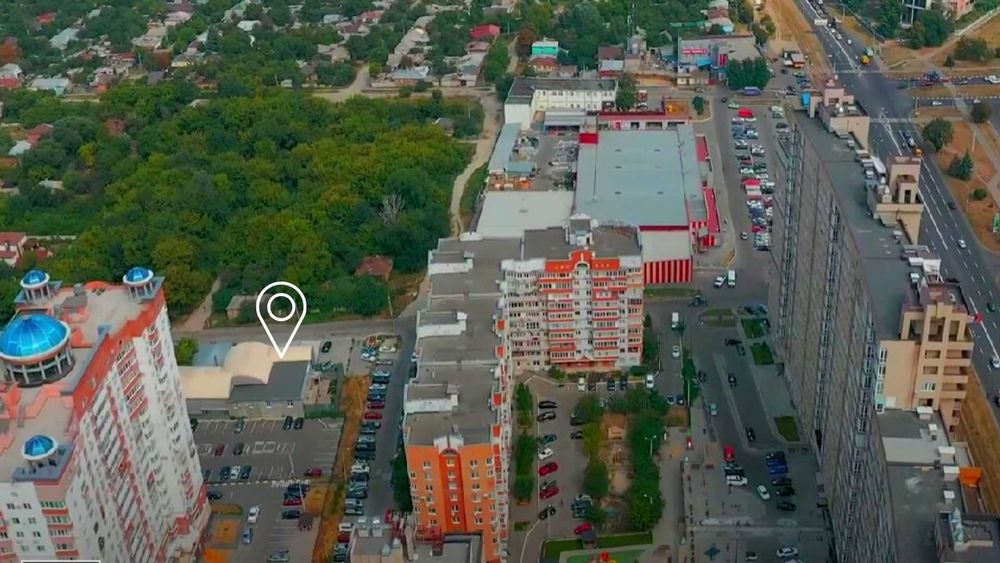 Оренда Комплексу /698.7 м2/вул. Заліська/парковка, внутрішній двір