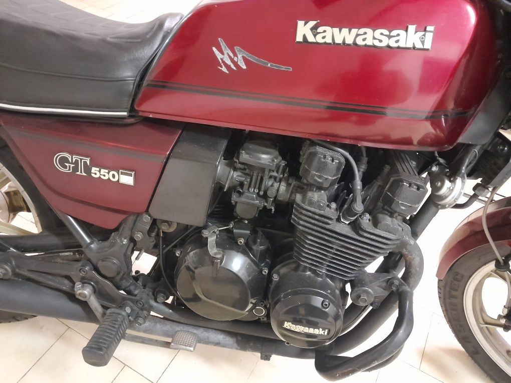 Mota Kawasaki GT 550