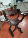 Cadeira de braços estilo “Savonarola” Antiga